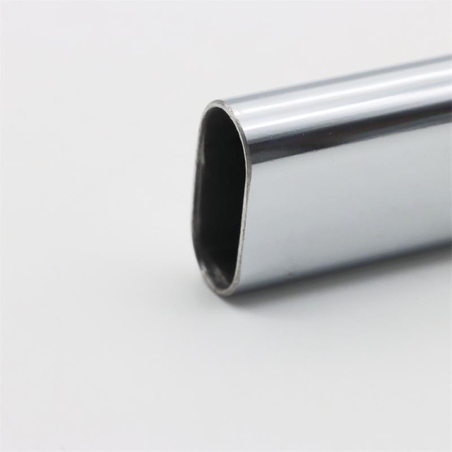 Tube de placard ovale 30 mm x 15 mm x 1 mm